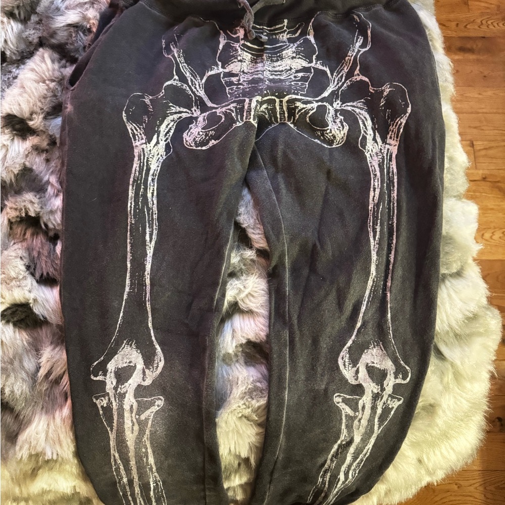 Iron fist skeleton joggers